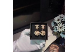 CHA-JEW-ER-113 Pearl Diamond Crested+Insignia Logo Earrings