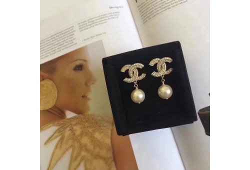 CHA-JEW-ER-112 Pearl Diamond Crested+Insignia Logo Earrings